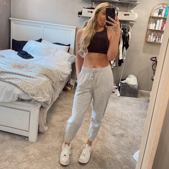 Aritzia Pants - ARITZIA TNA sweatpants S